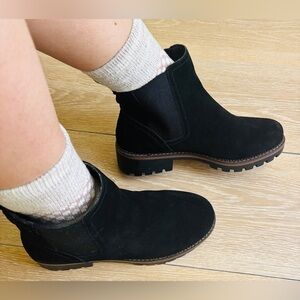 Crown Vintage Black Suede Lace Up Boots